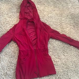 This is a size 6 Lululemon reversible zip up coat.